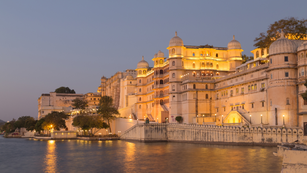Delhi udaipur tour package
